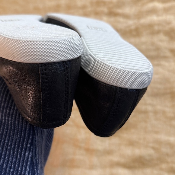 Frye black leather flats - Picture 14 of 17